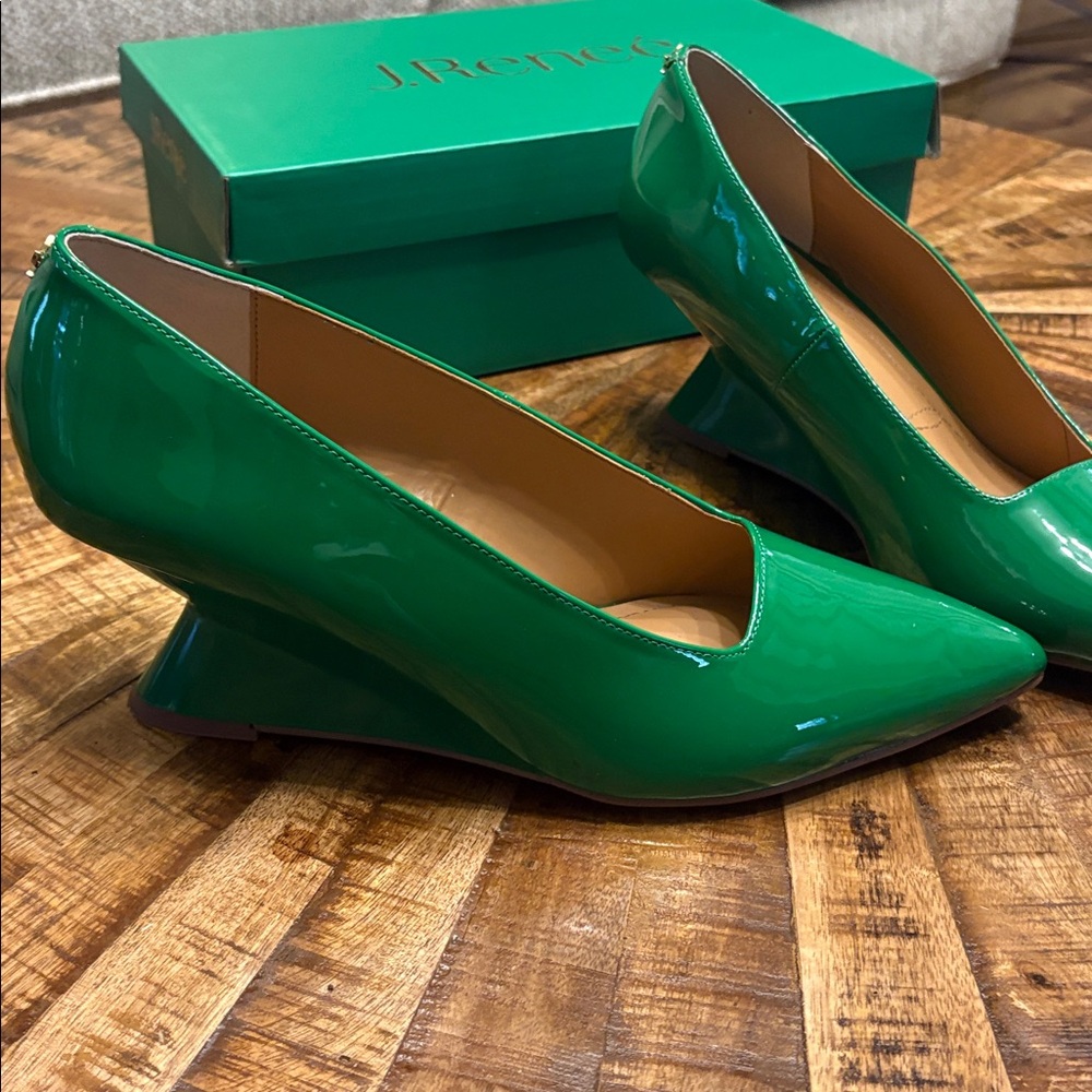 J.Renee Vibrant Green Patent Wedge Heels